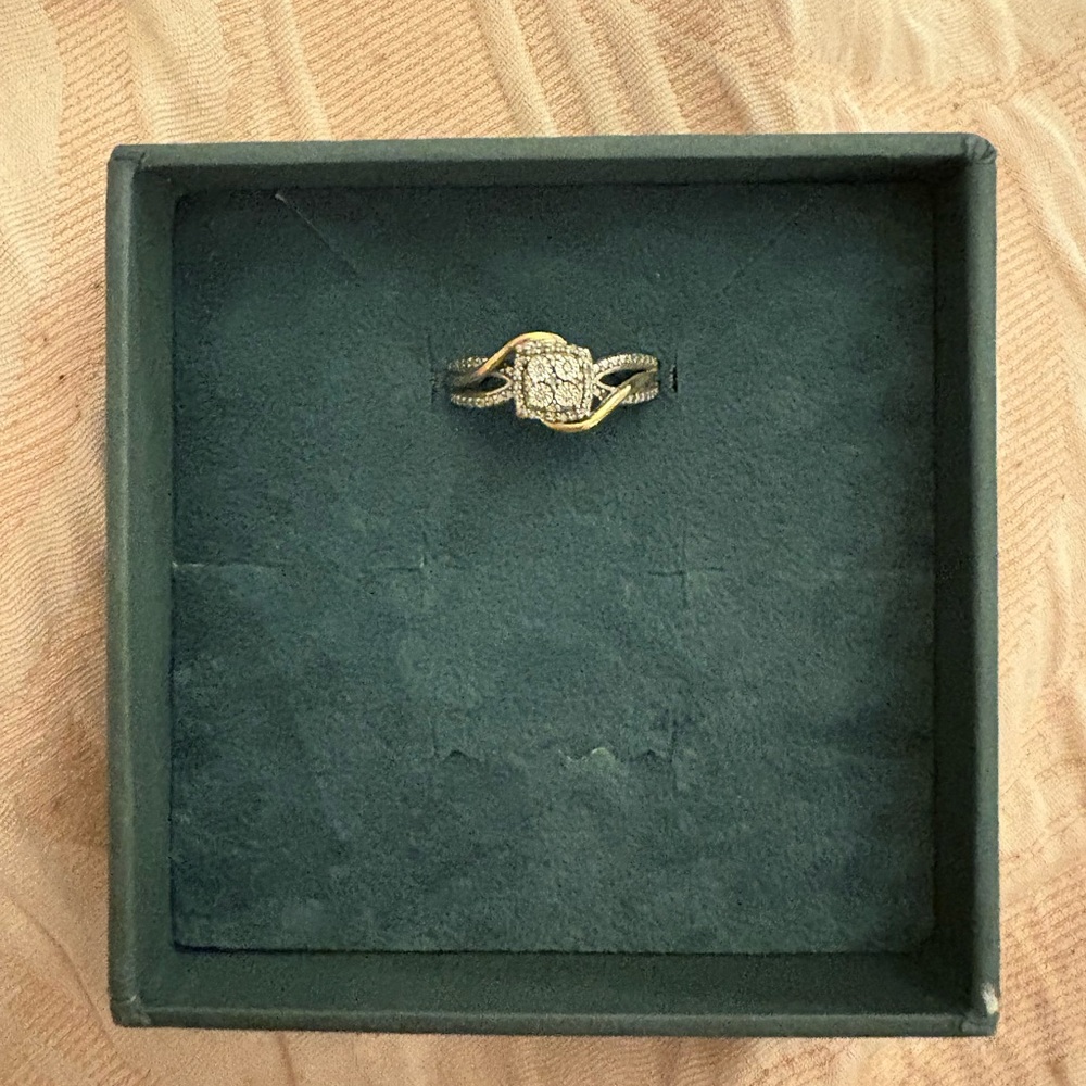 Zales Gold and Silver Women's Ring - Size 6.5